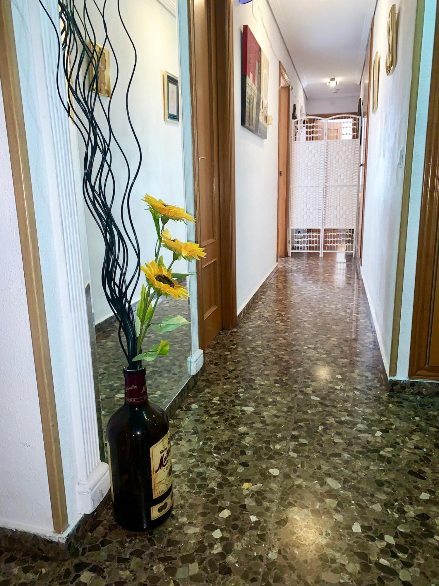 Apartamento Compartido Con Vista Al Puerto Valencia Apartment Luaran gambar